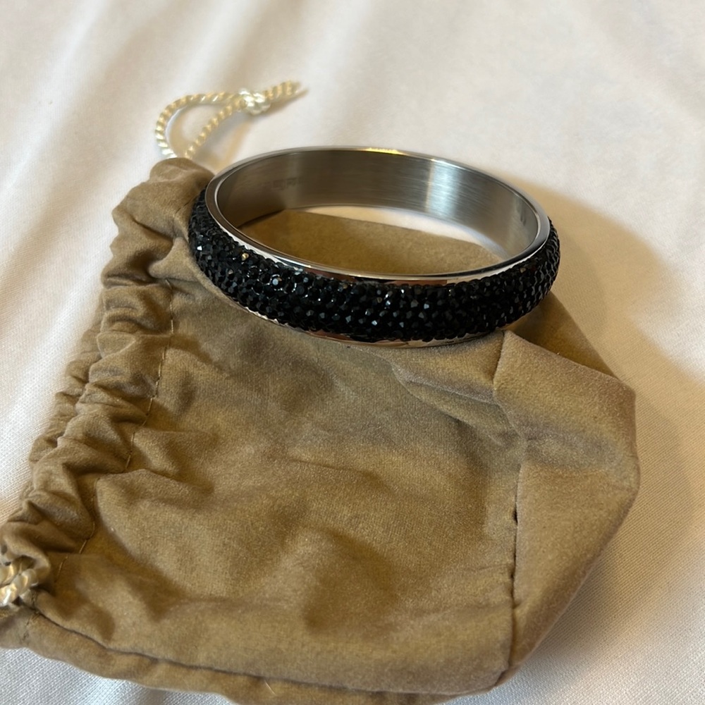 Stainless steel bracelet